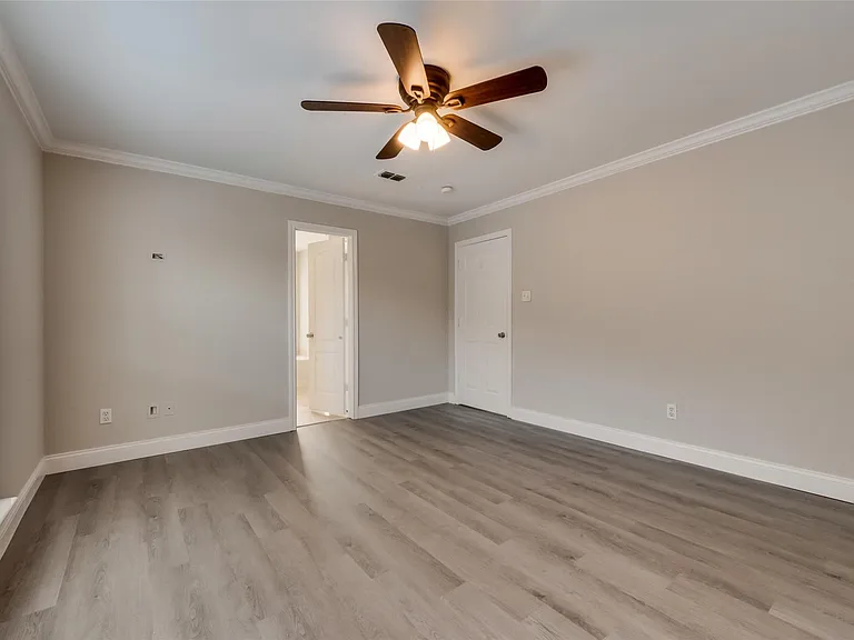 908 Stone Trail Dr — Photo 15