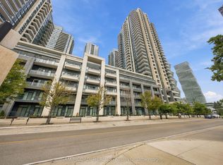 4055 Parkside Village Dr #Townhouse 6, Mississauga, ON L5B 0K2