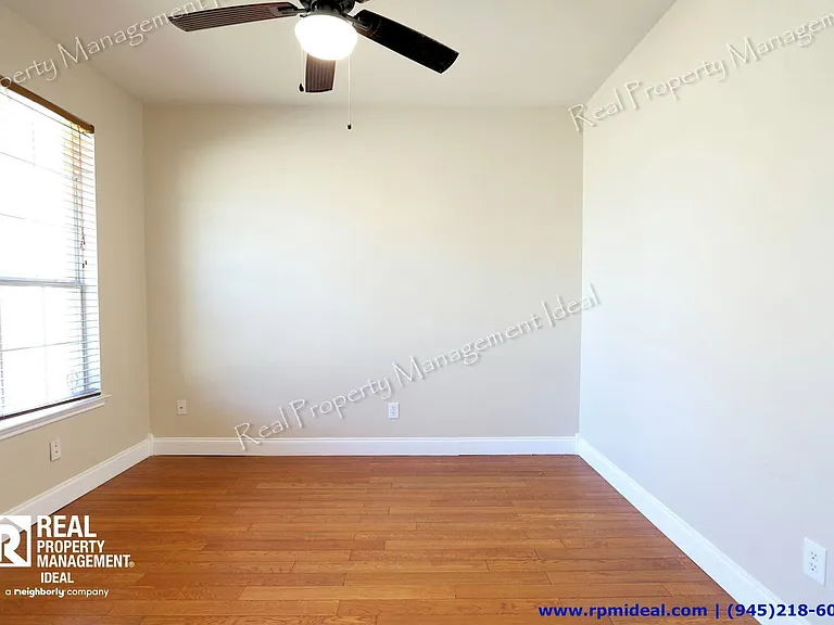 1910 Pin Oak Ln — Photo 4