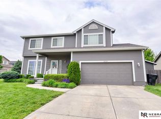 18724 Hayes Cir, Omaha, NE 68135