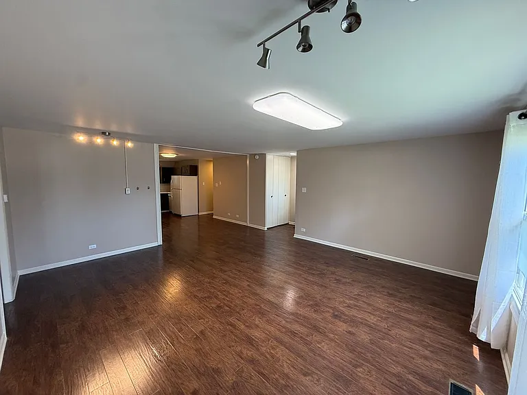 801 E Washington Center Rd — Photo 5