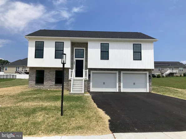 565 Ripple Dr #68, Hanover, PA 17331