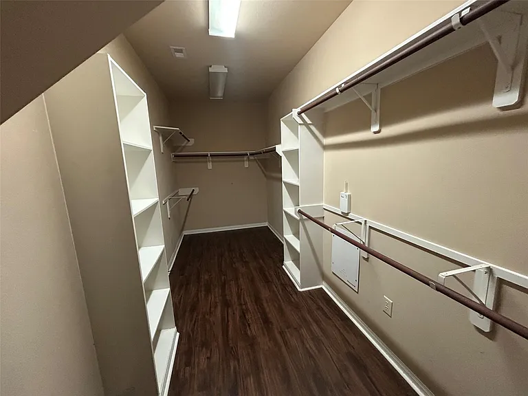 7936 Lake Commons Dr — Photo 24