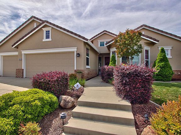 3rd image of 254 Saint Thomas Ct
