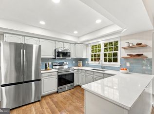 28 Cathedral Ln, Stafford, VA 22554