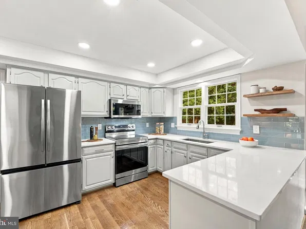 28 Cathedral Ln, Stafford, VA 22554