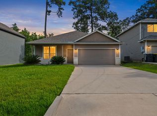 709 Little River Dr, Montgomery, TX 77316