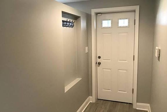 Entry way to apartment