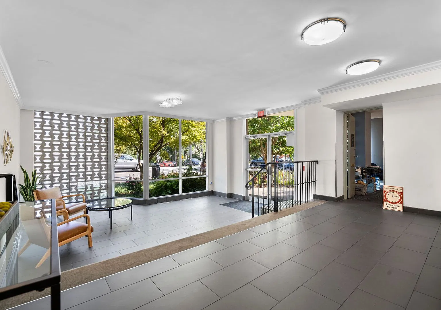 All Energy Utilities Included Glover Park Studio-Available Now! — Photo 3