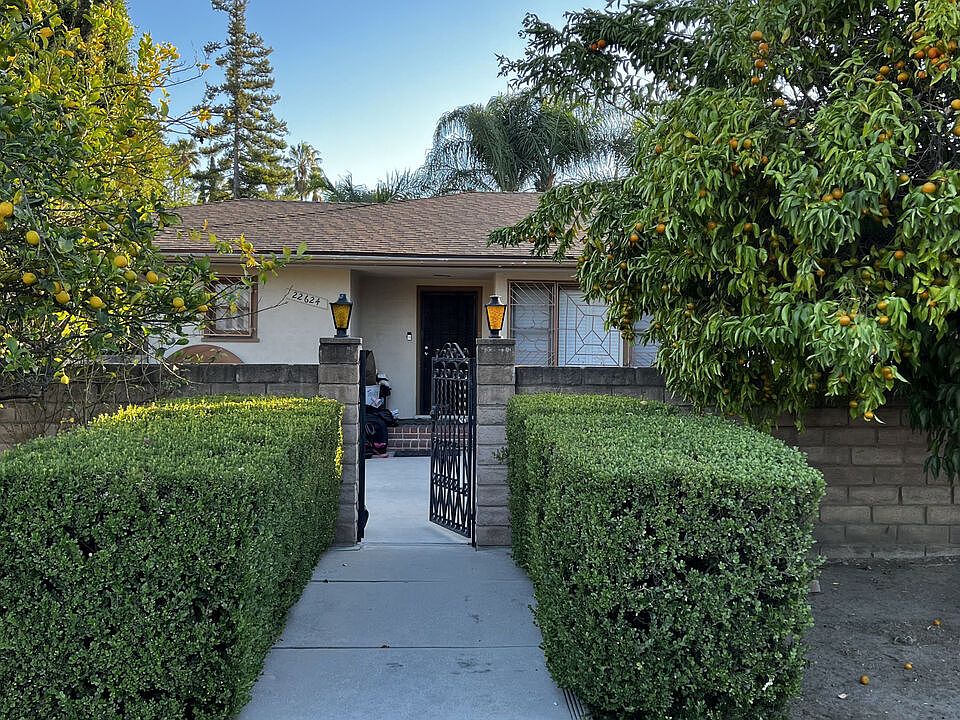 1st image of 22624 Victory Blvd