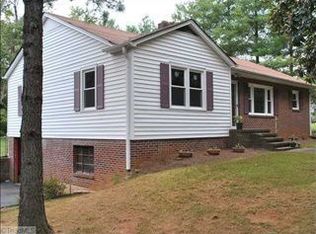 3844 Yadkinville Rd, Winston Salem, NC 27106