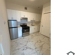 28 Robin St, Albany, NY 12206