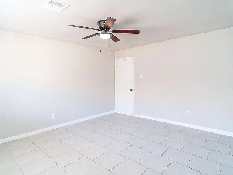 11623 Rowan Ln — Photo 10