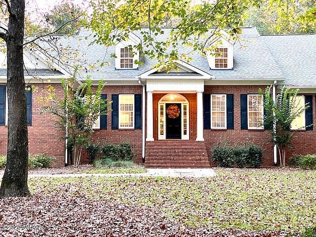 1st image of 133 Churchill Dr