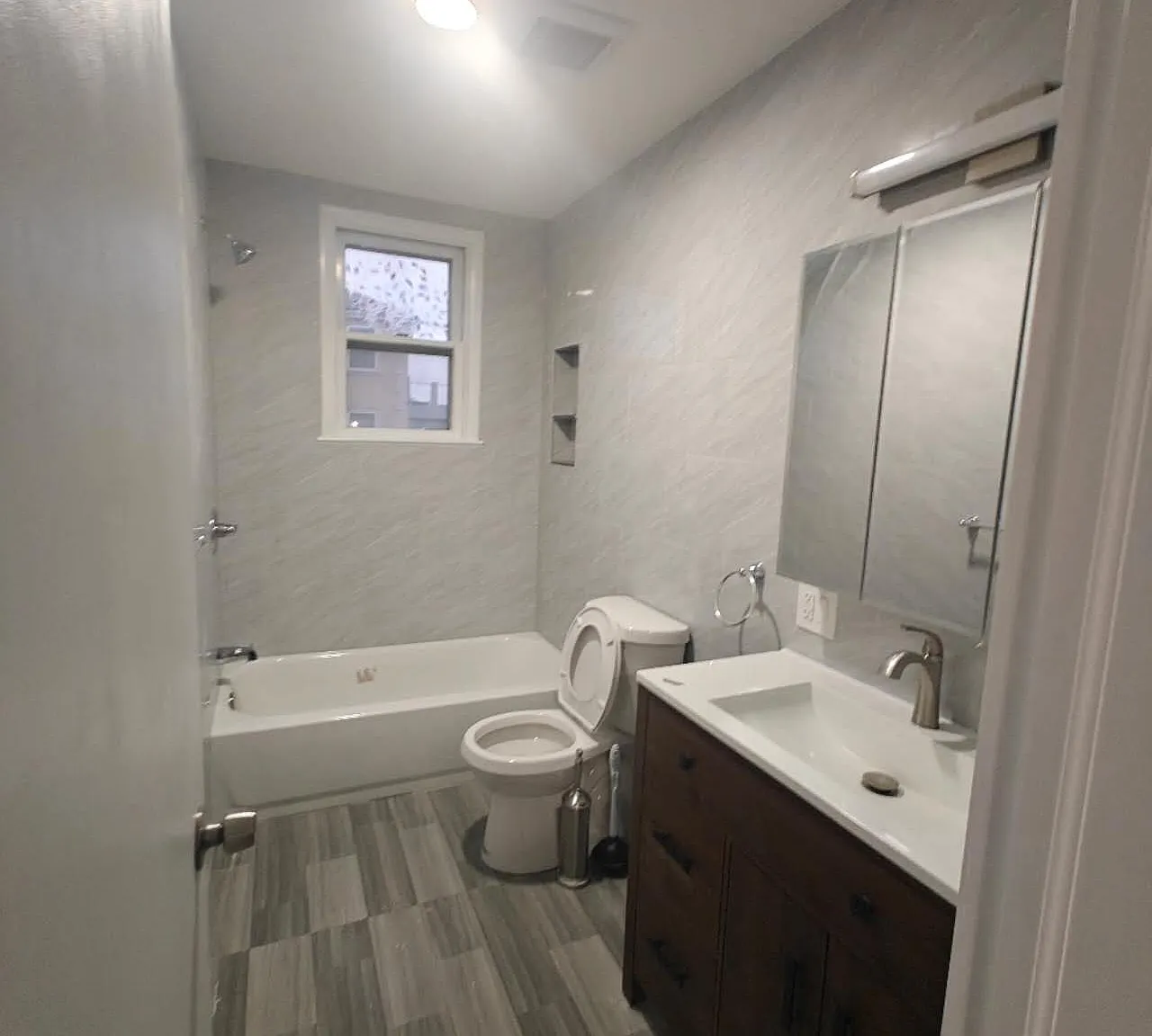 2 bed, 650 sqft, $2,000 — Photo 3