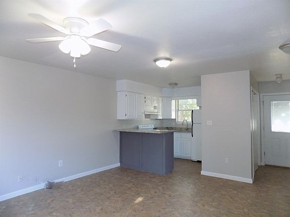 2nd image of 1402 Katy Dr
