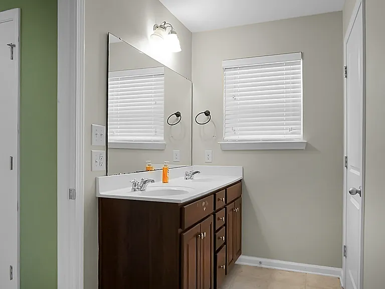 243 Oglethorpe Cir — Photo 12