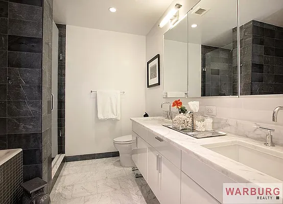 Sold by Warburg | media 14