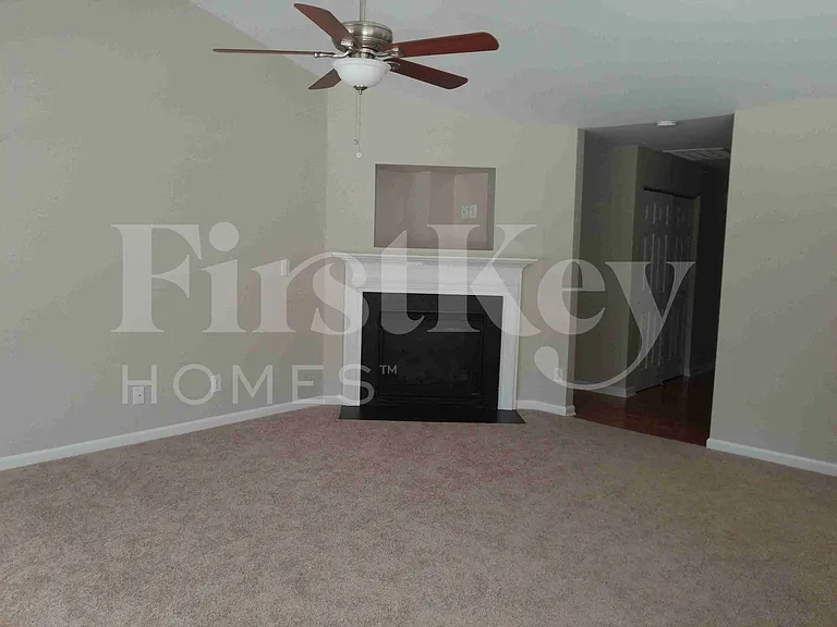 136 Rockbridge Ct — Photo 7