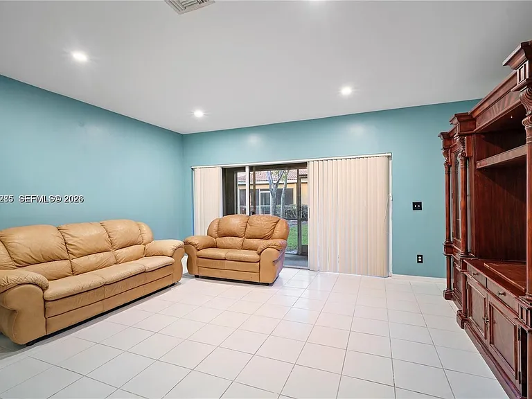 12111 SW 5th Ct — Photo 7