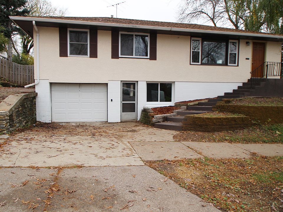 1st image of 1168 Bradley St