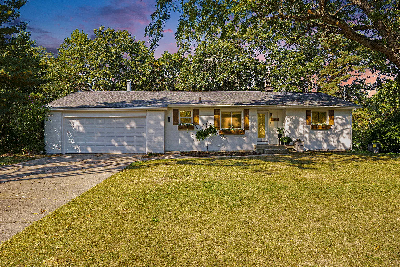 3639 Jasmine Ave NE photo 1