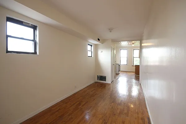 Rented by Nooklyn NYC LLC | media 9