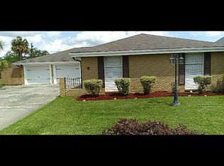 8 Carolyn Ct, Arabi, LA 70032