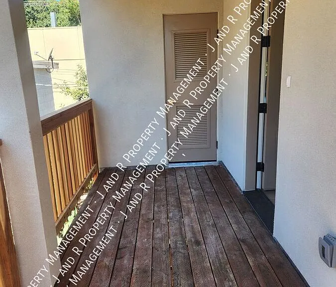 817 V St #2 — Photo 12