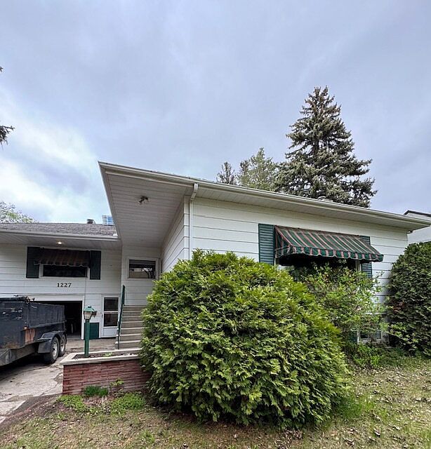 1st image of 1227 Osler St
