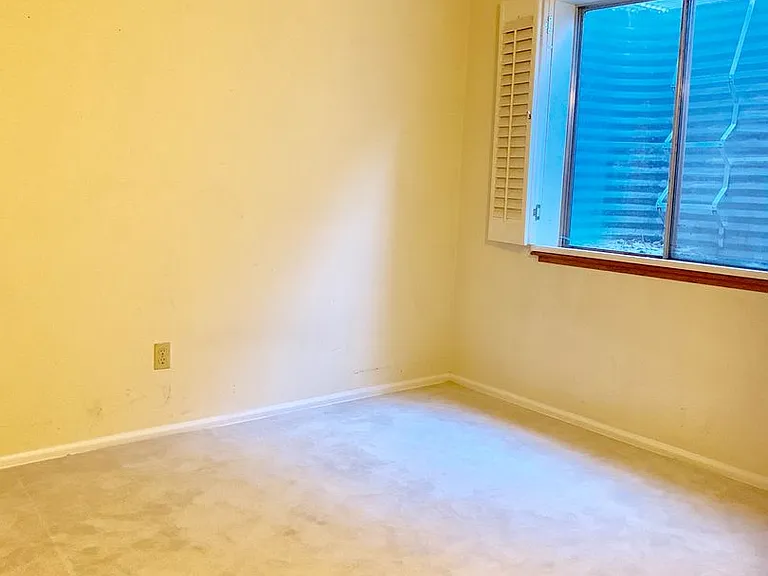 543 W Sycamore Cir — Photo 24