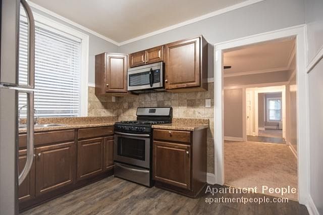 1st image of 5737 N Talman Ave #1