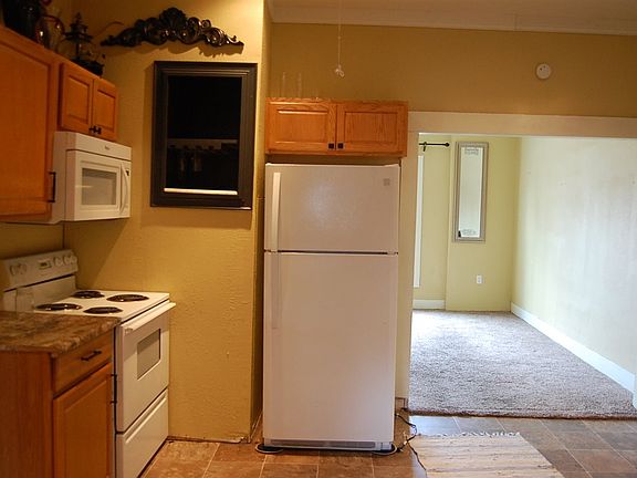 3rd image of 244 S C St