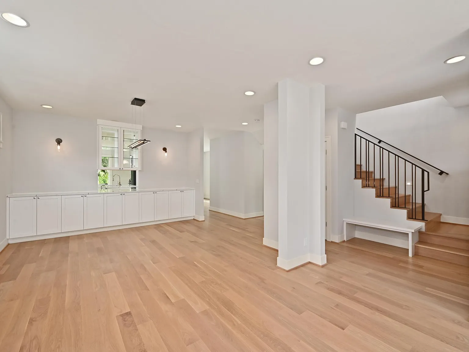 2910 9th Ave W — Photo 3