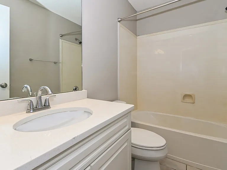 8116 Port Douglas Dr — Photo 16