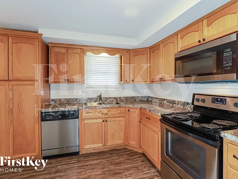 1111 Owen Dr — Photo 6