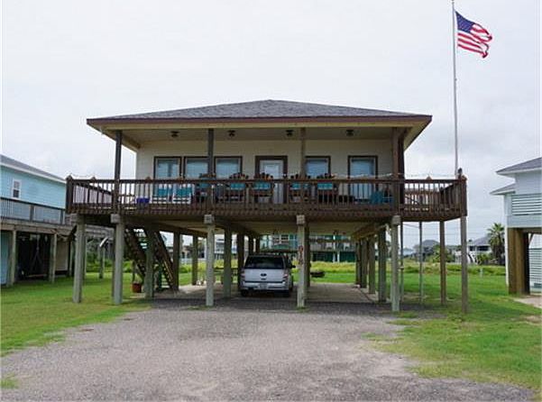 1st image of 918 Beach Dr