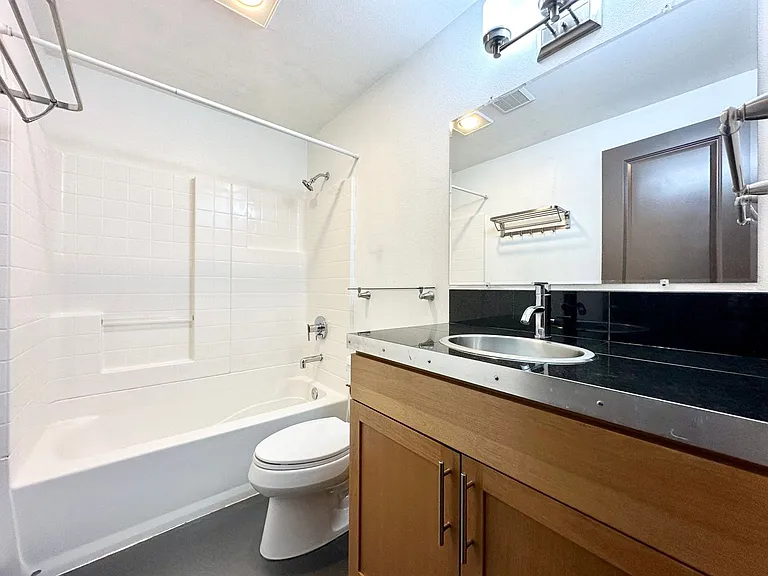 3661 Phinney Ave N #308 — Photo 15