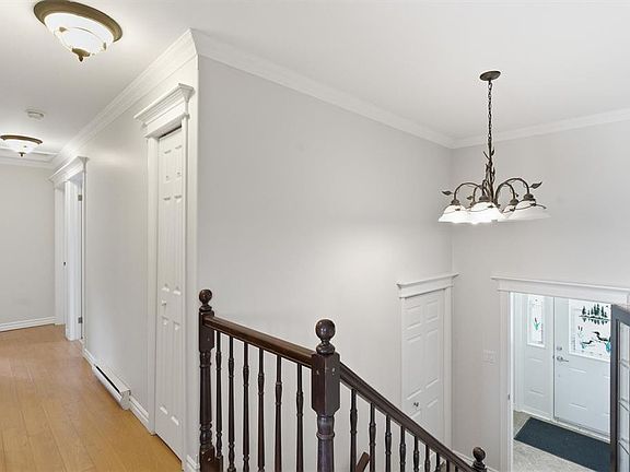 5th image of 32 Henley Street