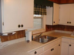 808 Missouri Ave, Montrose, MO 64770