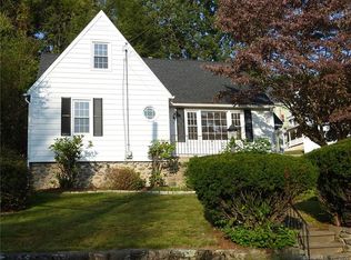 61 Ray St, Waterbury, CT 06708