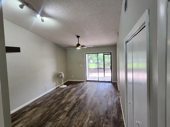 128 Lagoon Ct #128, New Smyrna Beach, FL 32169