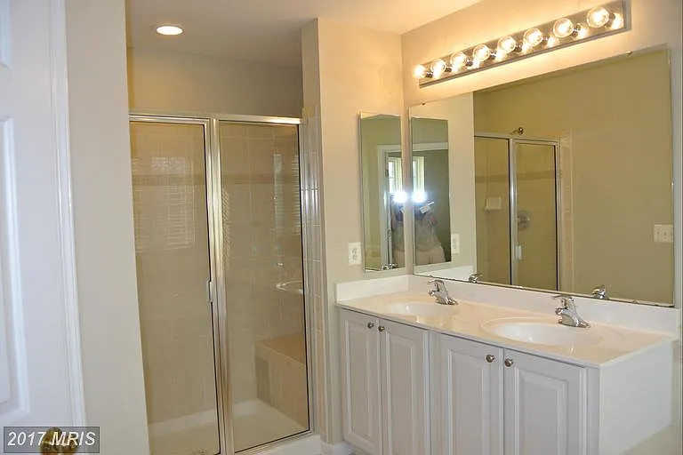 22064 Chelsy Paige Sq — Photo 19