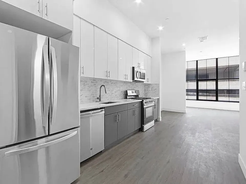 47-33 5th St #2E