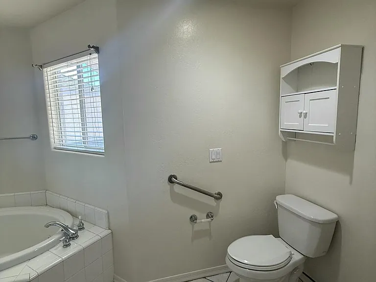 4301 N 21st St #60 — Photo 11