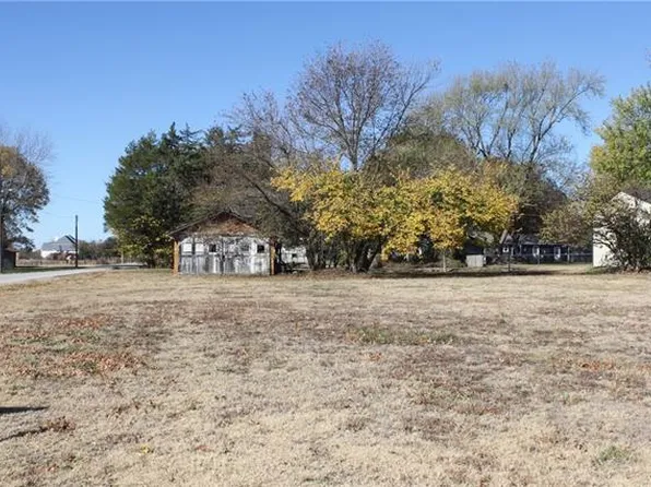 S West St, Arma, KS 66712