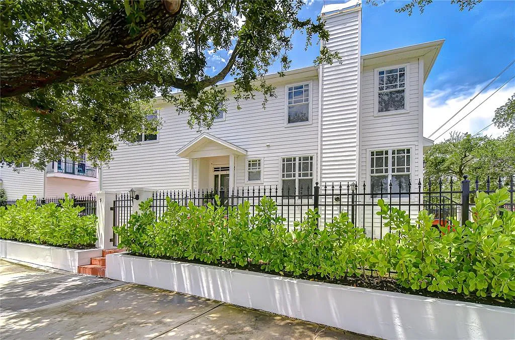 3 bed, 2.5 bath, 1644 sqft, $5,000 — Photo 3
