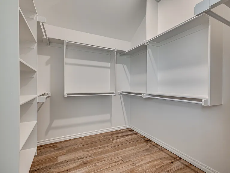 3241 Mangrove Dr — Photo 19