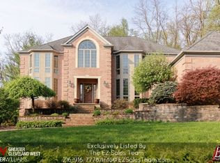 17347 Willow Wood Dr, Strongsville, OH