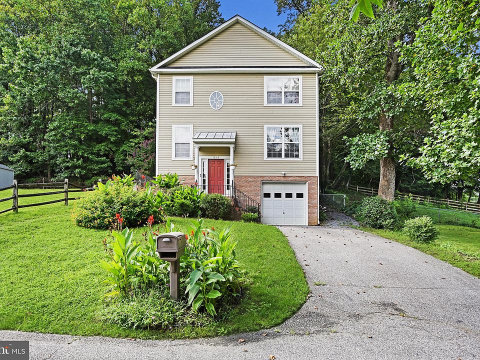 1st image of 856 Bayview Dr